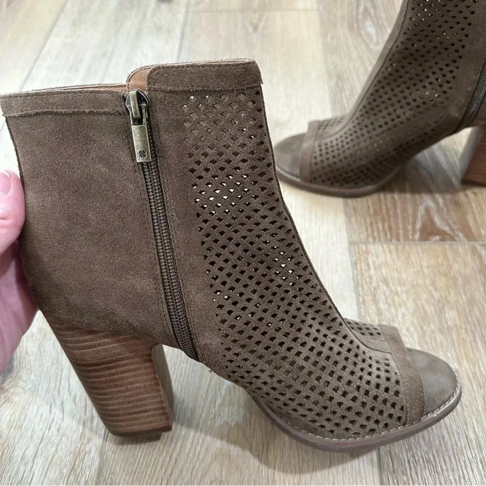 Lucky Brand Women's Lakyn Brown Leather Peep Toe Heeled Ankle Booties Sz 10 GUC